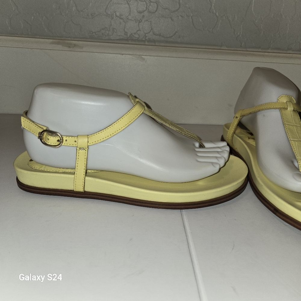Sam Edelman Naomi Neon Yellow  SummerT-Strap Slingback Sandals NWOB SZ: 7 - Picture 3 of 5